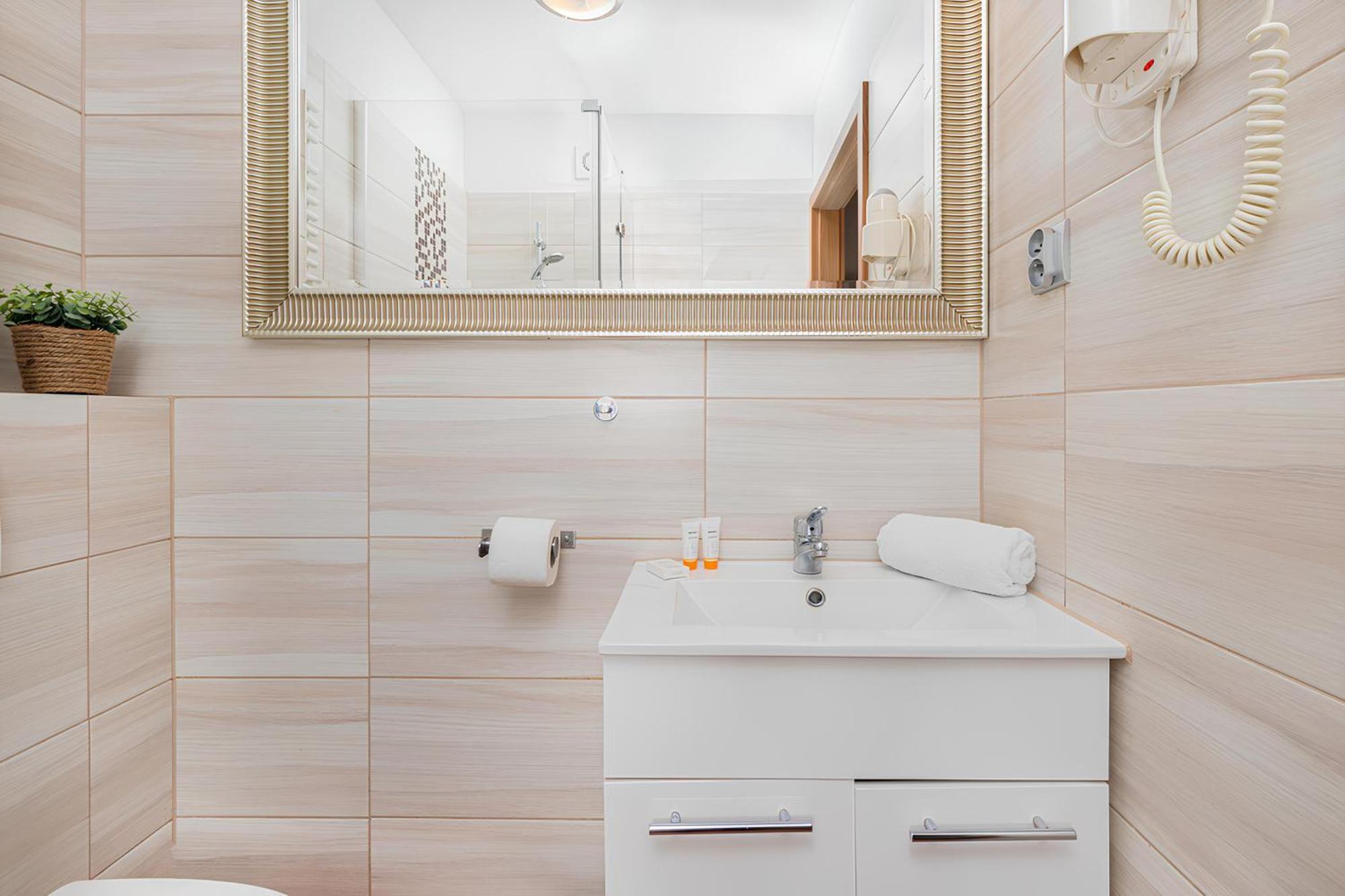 Flatbook - Old Town Apartments Ogarna Гданск Екстериор снимка